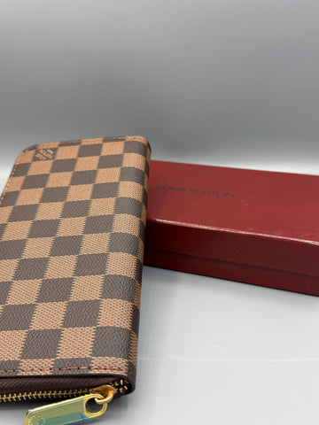 Long Zipper Branded Leather WAL